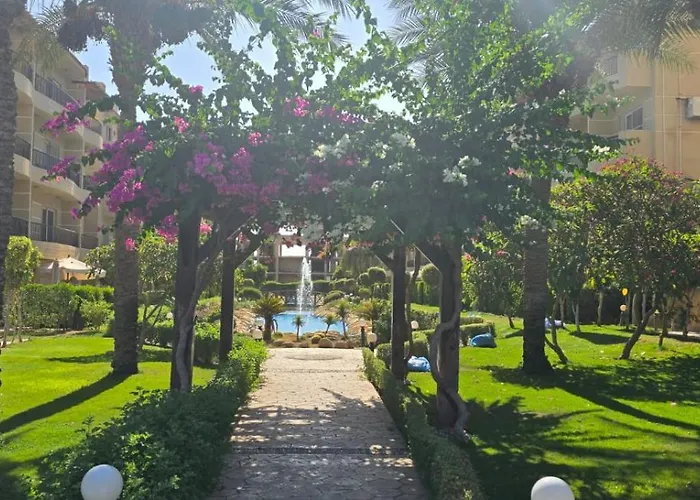 With Sea View And Swimming Pools *