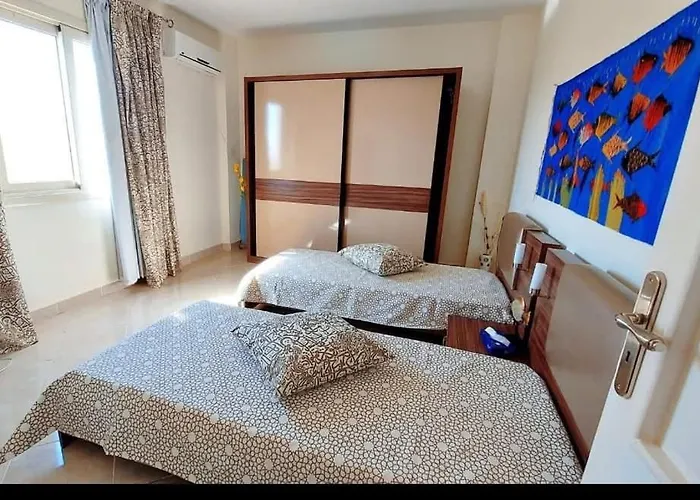 With Sea View And Swimming Pools Apartment *